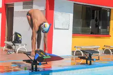 Santiago Gómez, se prepara para su quinto Mundial de natación con aletas en Grecia