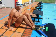 Santiago Gómez, se prepara para su quinto Mundial de natación con aletas en Grecia