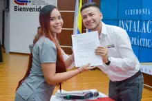 Estudiantes de Fisioterapia y Terapia Ocupacional inician sus pr&aacute;cticas con ceremonia de imposici&oacute;n de gafetes