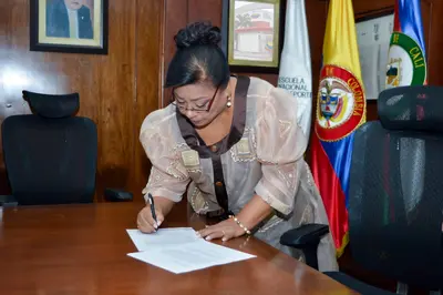 Patricia Martínez se posesiona como la primera Rectora mujer de la IUEND
