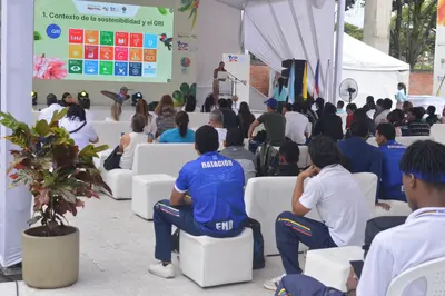 Sostenibilidad y Salud en la Carpa COP16 de la IUEND: Un compromiso por la naturaleza y la comunidad