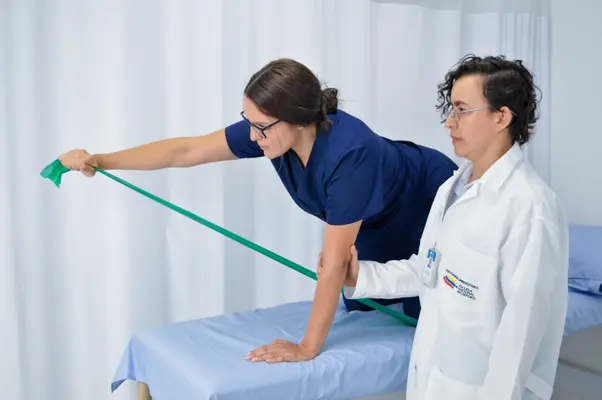 La neurorrehabilitaci&oacute;n m&aacute;s all&aacute; del consultorio cl&iacute;nico