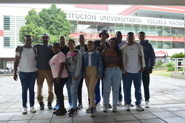 Como parte de la estrategia de Regionalizaci&oacute;n, estudiantes de Guacar&iacute; visitaron la Escuela Nacional del Deporte