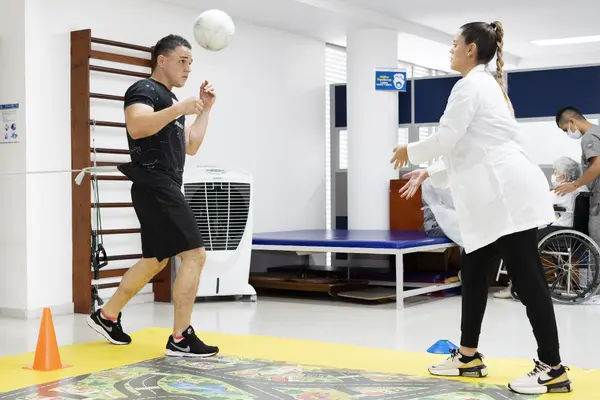 Ministerio de Educaci&oacute;n Nacional aprob&oacute; la renovaci&oacute;n del registro calificado de la Especializaci&oacute;n en Fisioterapia del Deporte de la IUEND