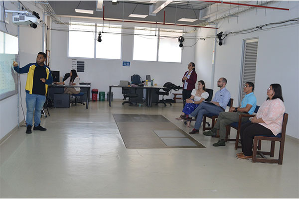 Delegado de la Universidad de Quebec A Trois Rivieres visitó la IUEND Delegado de la Universidad de Quebec A Trois Rivieres visitó la IUEND